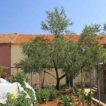 Apartments With A Parking Space Sali, Dugi Otok - 8109